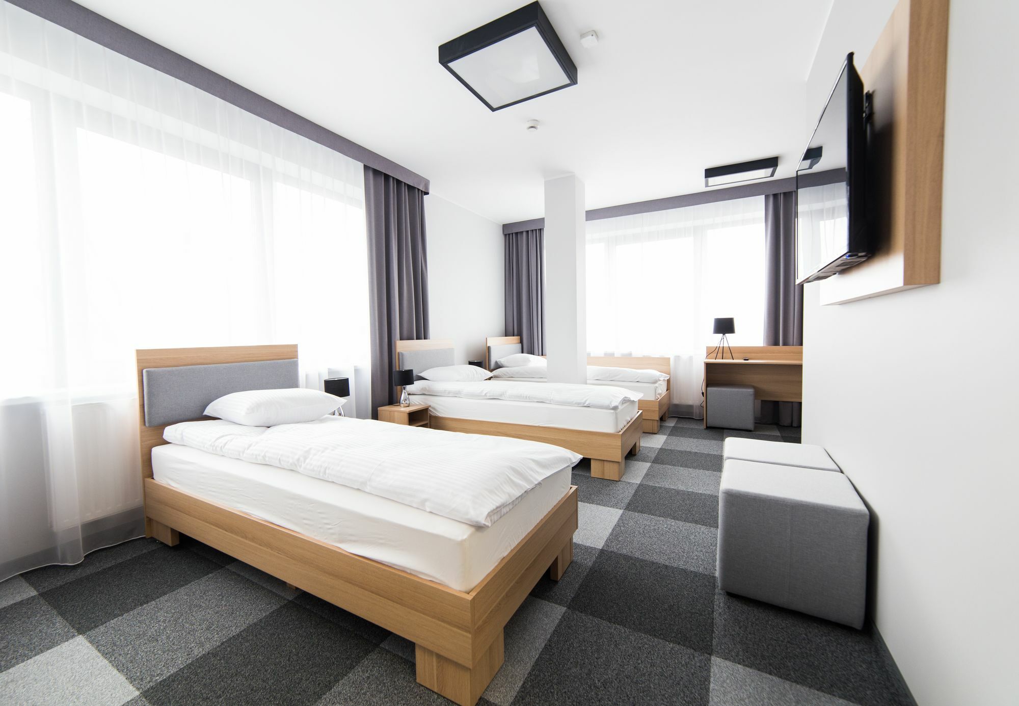 Waw Hotel Airport Okecie Warsawa Bagian luar foto